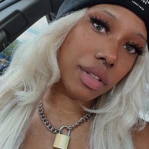 Meet your Posher, Wesley